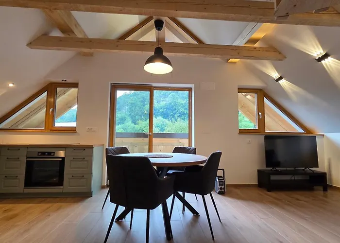 Domacija Loncnar * Bohinj